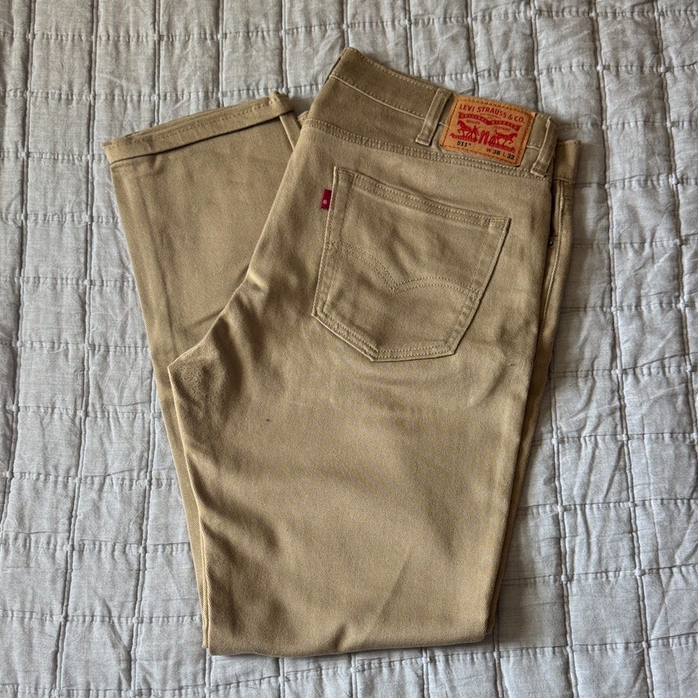 Men’s Levi’s 511 Slim 38x32 khaki color denim jeans